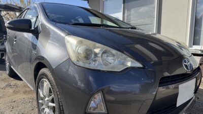 トヨタ アクア フロントガラス修理【須賀川市】