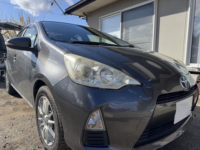 トヨタ アクア フロントガラス修理【須賀川市】