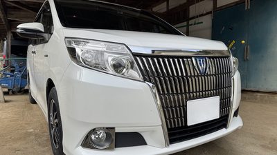 トヨタ エスクァイア フロントガラス修理【滝根町】